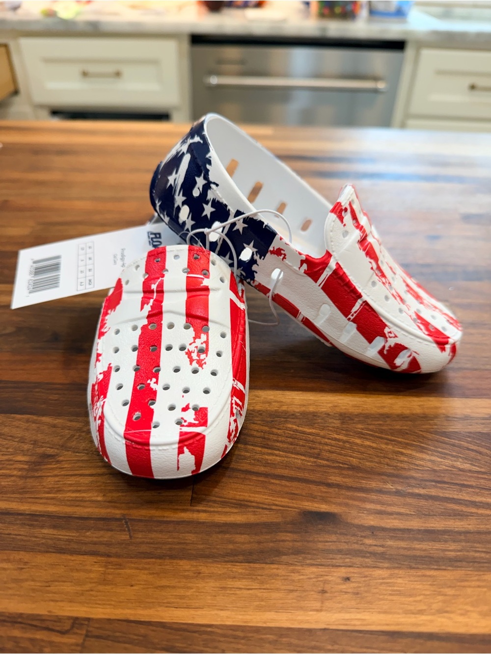 NWT - Floafers Prodigy Kids in American Posh Print - Red White Blue - Size 9